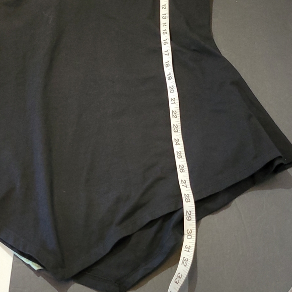 Bundle of Two Long-Sleeve Tunic Tops - Picture 10 of 10